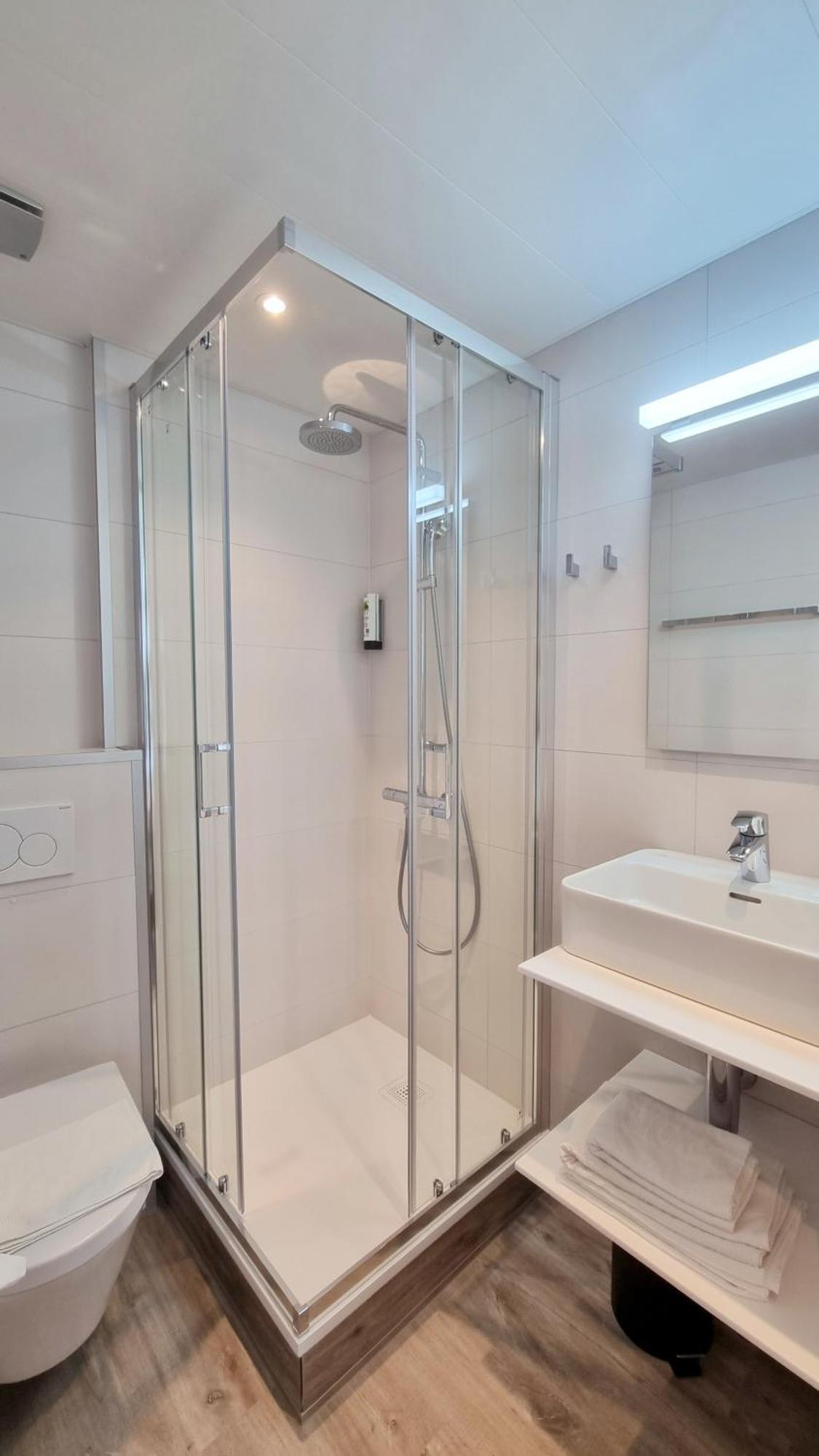 Cardiff Hotel 3*